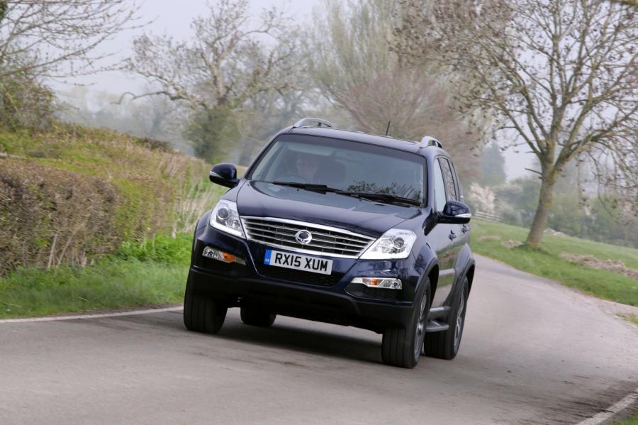  SsangYong Rexton W 2015 года  (UK) (фото 5 из 13)